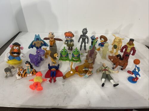 Lot de 24 figurines jouets vintage PVC Burger King Disney Land Before Time - Photo 1 sur 9