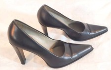  Prada Women  s Size 37 Black Leather Italy Slip On Pump Heels Flaws 