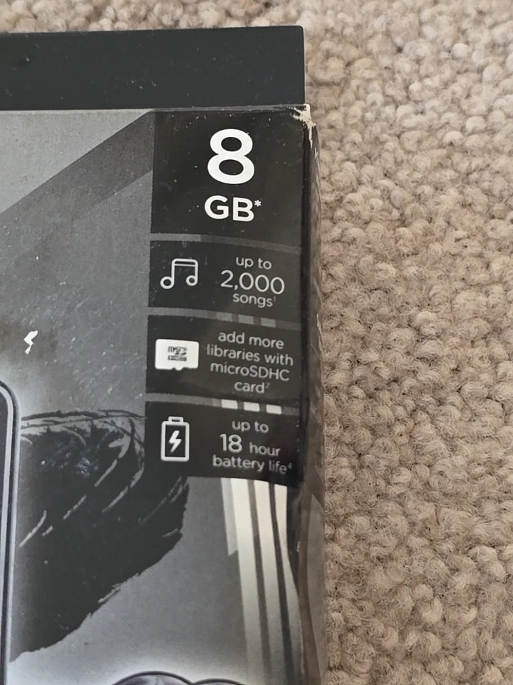 SanDisk Clip Jam 8GB MP3 Player - Black - Image 2 of 4