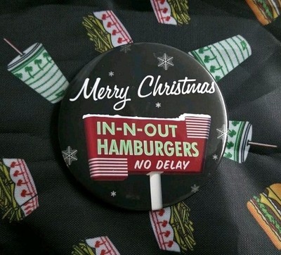2015 In N Out Burger Employee Associate Merry Christmas Holiday Button Pin INO