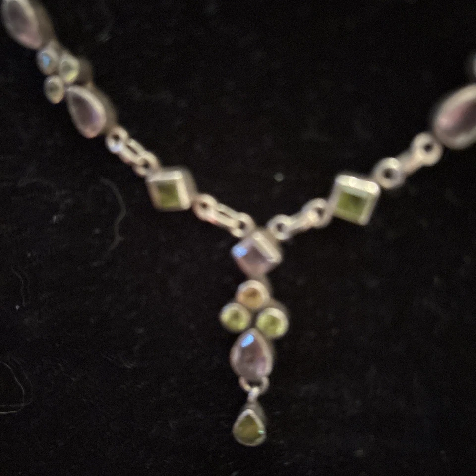 COLLAR DE PIEDRAS PRECIOSAS DE LEY NICKY BUTLER ¡Amatista, peridoto y citrino! Foto 3 de 4