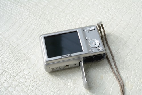 Samsung ES17 12.2MP Digital Camera Silver - Tested & Working +SD Card - Picture 9 of 21