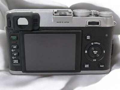Fujifilm フジフィルム FinePix x100 シルバー Fujifilm FinePix X100 12.3MP Digital Camera - Silver | eBay