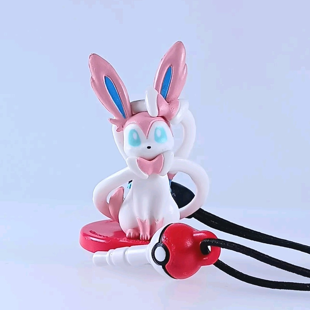 Sylveon Pokemon × Seven-Eleven Figure Strap Earphone jack & Phone