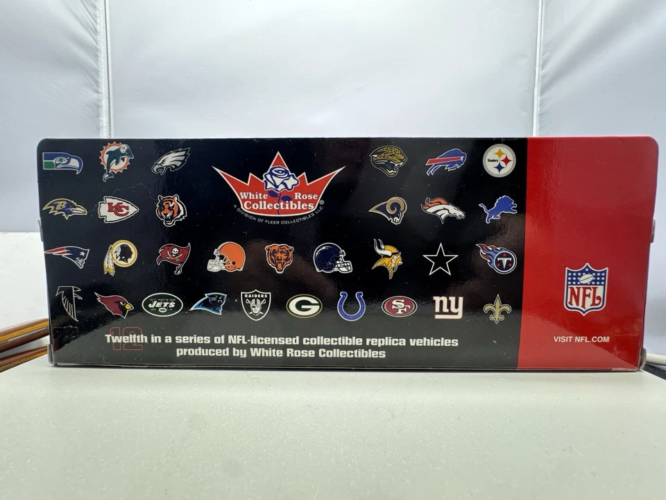 Camión de colección White Rose 2001 Chicago Bears NFL fundido a presión escala 1/80 nuevo en caja Foto 4 de 4