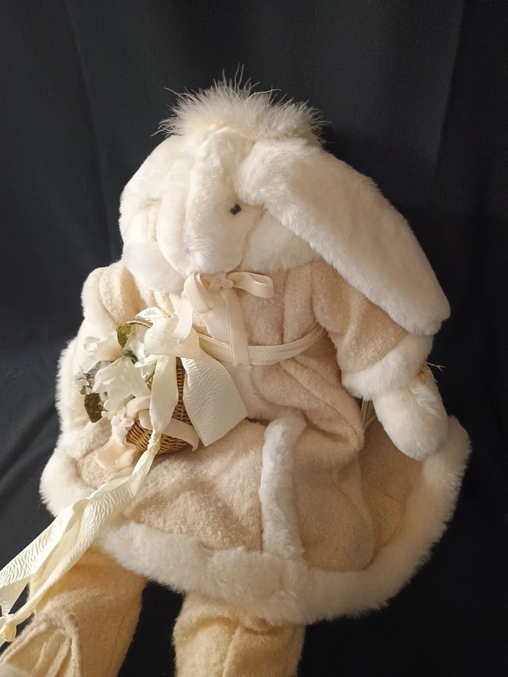 De colección Edición Limitada Años 90 Bunnies By The Bay Rabbit "Olympia" Por Krystal Suzanne Foto 3 de 4