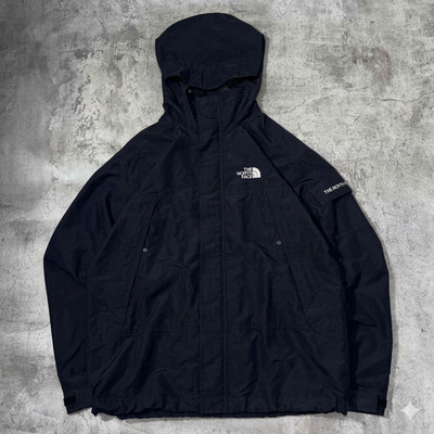 THE NORTH FACE BLACK HOODED JACKET SIDE POCKET WINDBREAKER