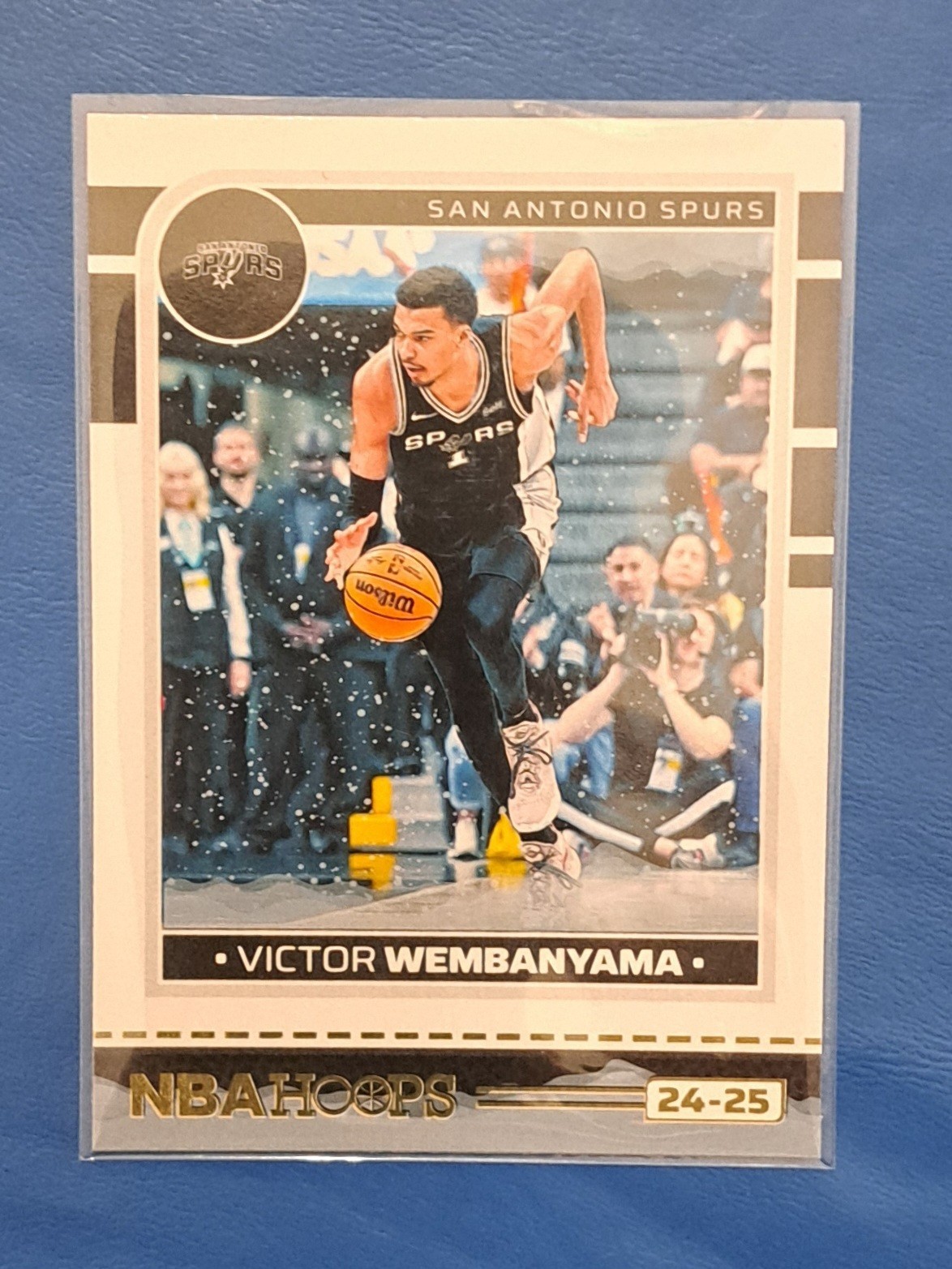 2023-24 Panini Contenders - Season Ticket Victor Wembanyama #11 Retail (RC)