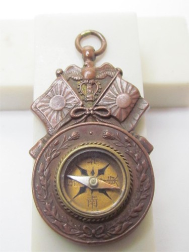 RUSSO-JAPANESE WAR COMPASS BADGE GOLDEN KITE MEIJI ERA ANTIQUE MEDAL JAPAN 1905