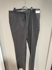 NWT 100 Wool Pleated Trousers in Charcoal by Joseph Feiss Size 40
