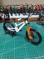 YT Tues Fully Downhill MTB Modell 1:9 3D-Druck Kunststoff Handarbeit