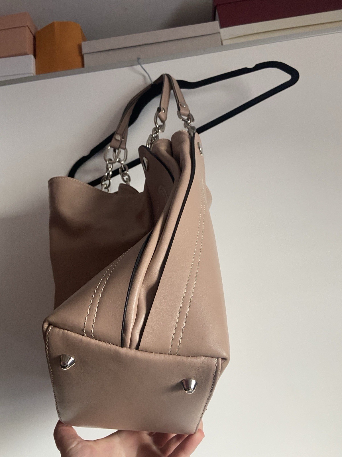 Borsa a tracolla in vera pelle beige e rosa foto 4