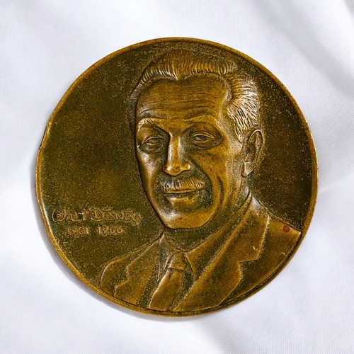 Vintage 1968 Walt Disney Commemorative Bronze Medal Medallion Mickey Mouse Coin - Picture 1 of 5