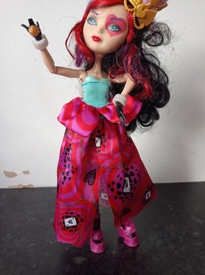 Ever After High Lizzie Hearts Way Too Wonderland Puppe 11 Zoll 