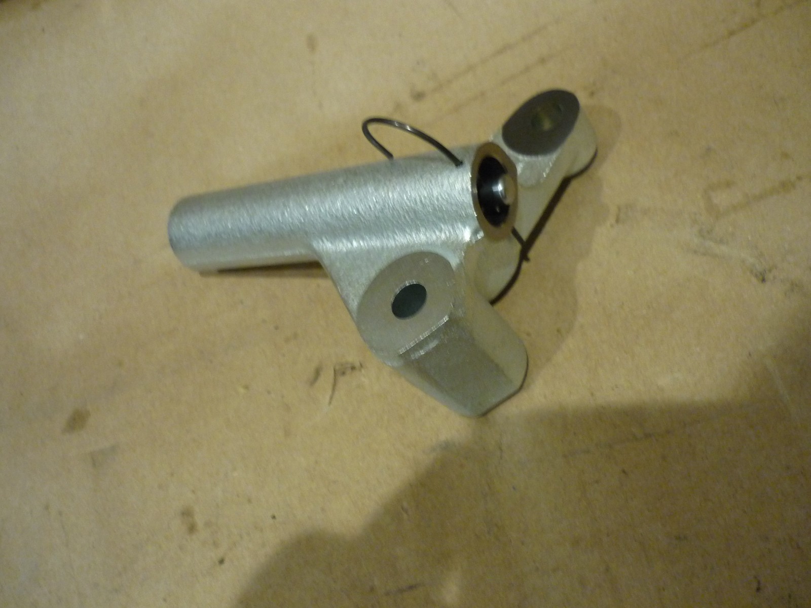 Ferrari 355,360 - RH Hydraulic Belt Tensioner (NEW)  - P/N 157356