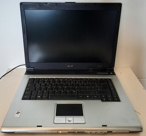 Acer Aspire  3000 mit 15,6 '' Display Notebook Lap Top (357)