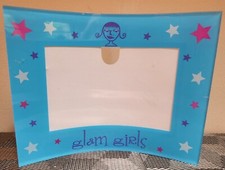 Glam Girls Free Standing Photo Picture Frame for 5"x7" Photo.