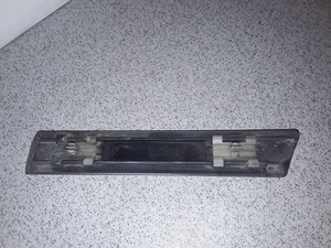 BMW 5 E39 Kotflügelzierleiste vorne rechts 7004021 2.50 Petrol 125kw 33748164