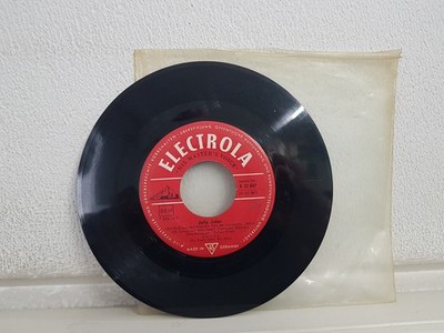 Conny Froboess - Jolly Joker	Hey Boys - How do you 1958 7'' Pack die Badehose ein