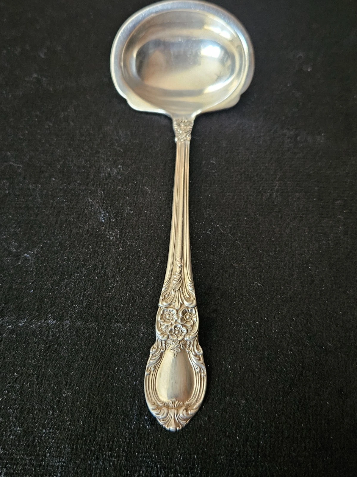 American Victorian Lunt Sterling Silver Sauce Cream Ladle 5-1/8"