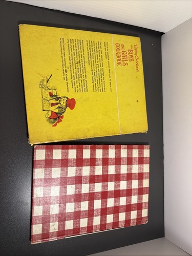 lot 2 vintage kids junior cookbooks hardbound spiral, Betty crocker better homes - Bild 3 von 10