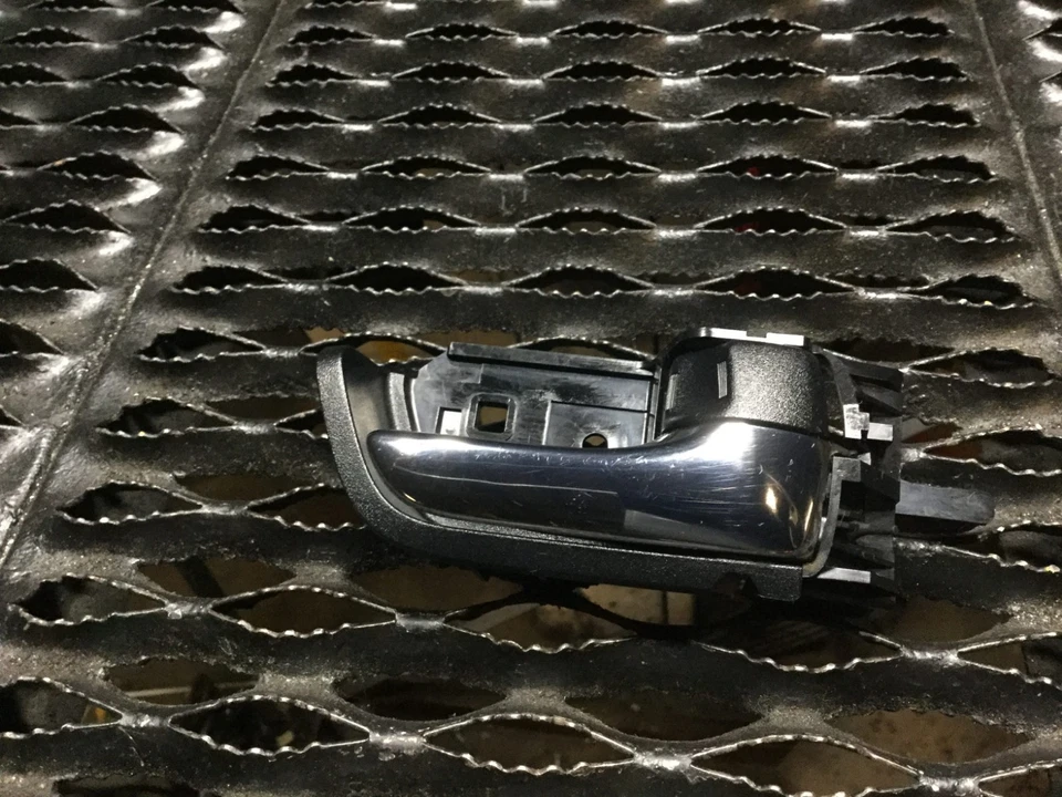 04 05 06 07 08 09 PRIUS LADO DERECHO PASO INTERIOR MANIJA 69273-47010 OEM Foto 4 de 4