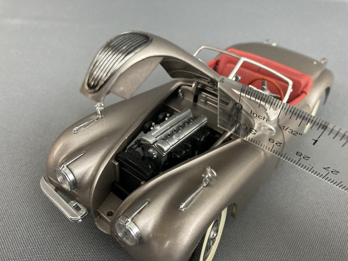 ミニカー、フランクリンミント、ジャガーXK120、1949年式、1/24、 Danbury Mint 1949 Jaguar XK120 Convertible Silver Gray 1/24