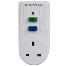 DAEWOO PLUG IN 13A RCD CIRCUIT BREAKER POWER SAFETY SOCKET TEST RESET SWITCH