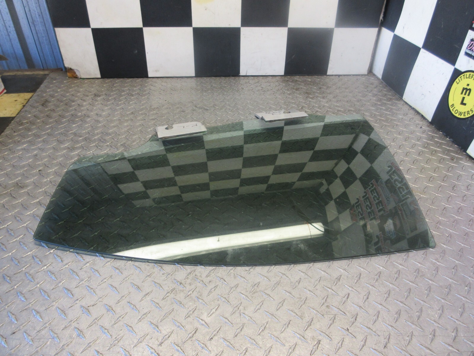 14-17 2017 Maserati Ghibli REAR LEFT DRIVER SIDE DOOR WINDOW GLASS
