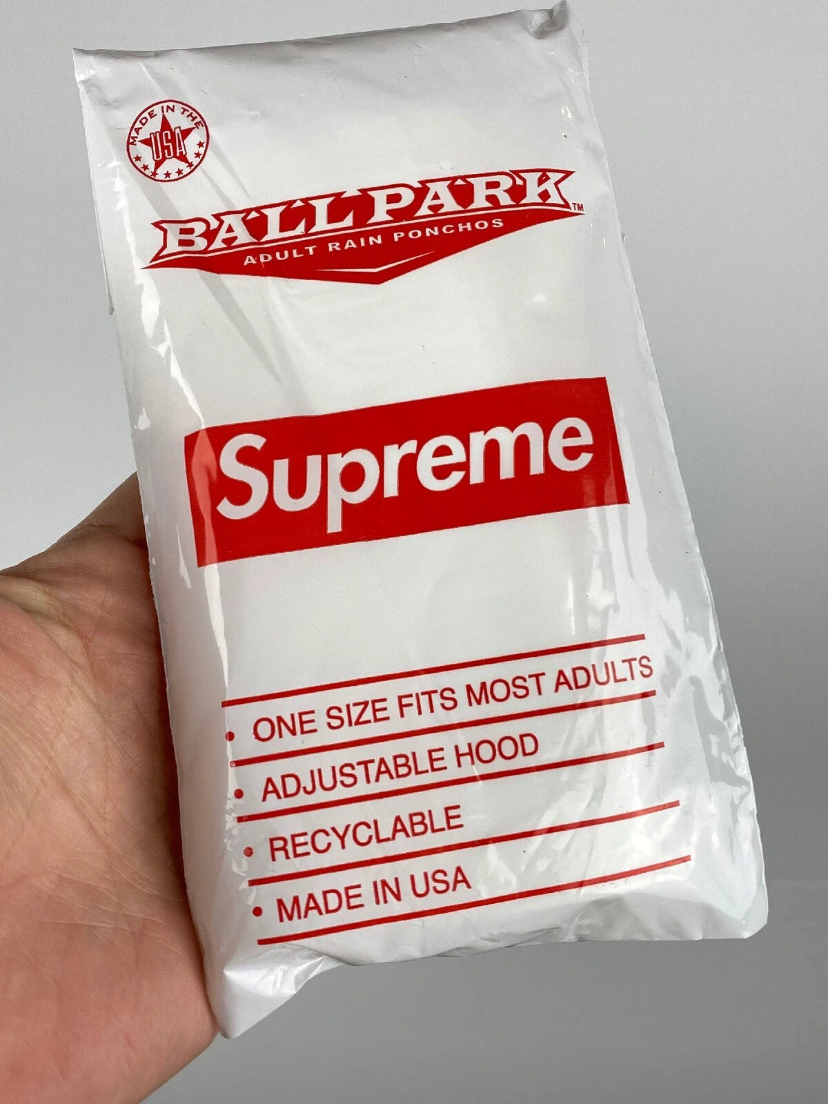 Poncho Ballpark™ X Supreme Box Logo SS20 en main   LIVRAISON GRATUITE
