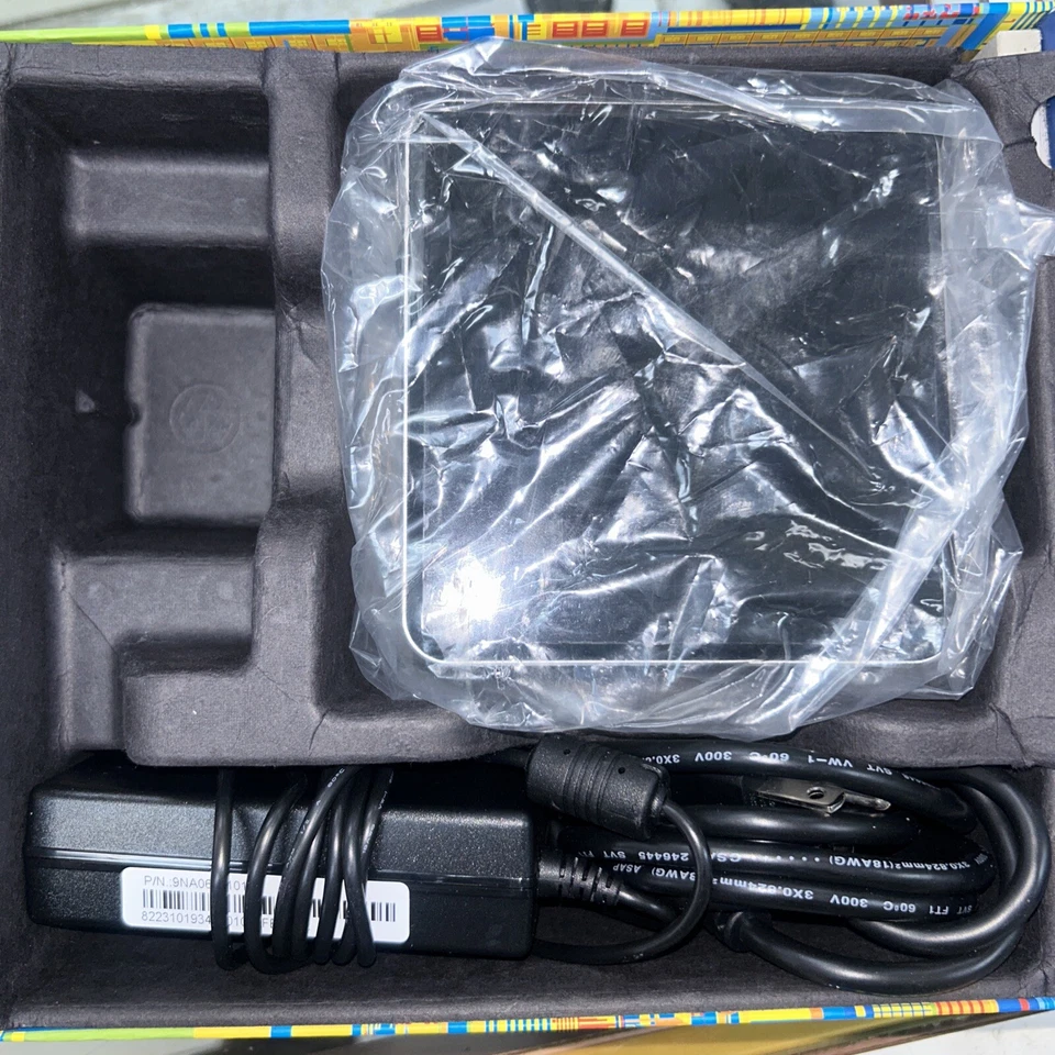 Intel NUC i3-4010U /8GB RAM / D34010WYK /No HDD /No OS - Image 3 of 4