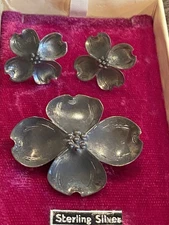 Stuart Nye Signed Sterling Silver Dogwood Flower 1960s Brooch Pin & Earring Set