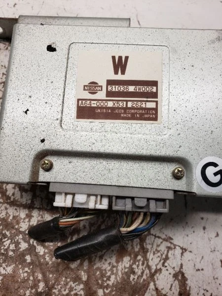 Panel de patada izquierda de transmisión ECM chasis compatible con 03 INFINITI QX4 1063140 Foto 2 de 4