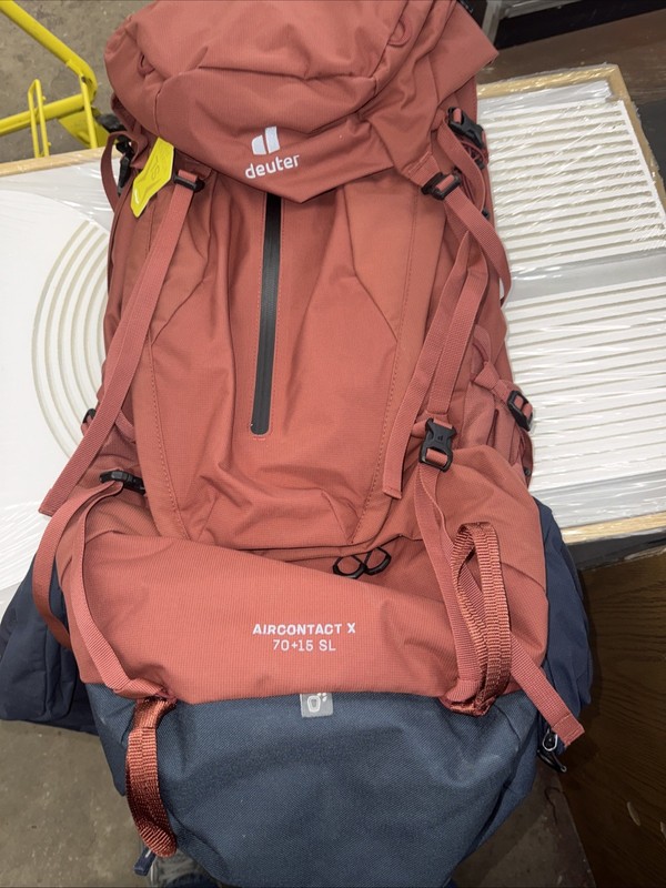 Deuter Women’s Aircontact X 70+15 SL 5335 Redwood Ink
