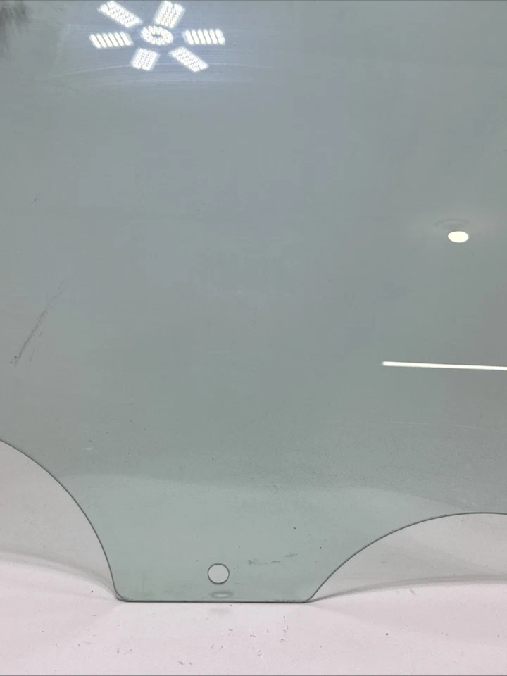 2012-2016 BMW 535i XDRIVE F10 REAR RIGHT PASSENGER SIDE DOOR WINDOW GLASS OEM - Image 4 of 4