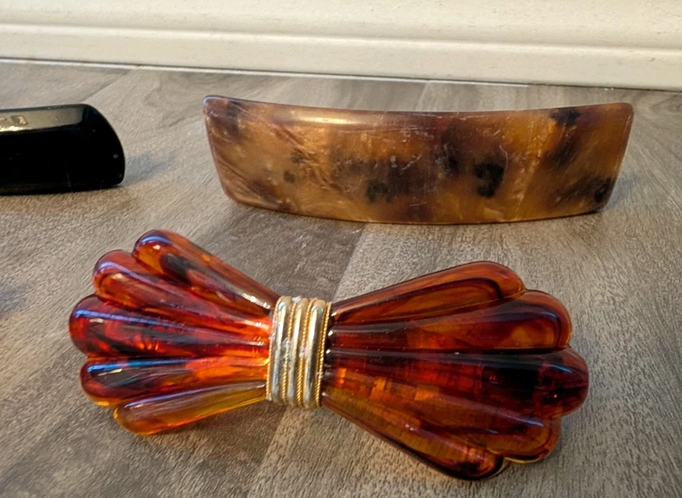 Винтажный лот из 4 заколок зажим сделано во Франции Маврикий красоты ретро  - Изображение 2 из 4