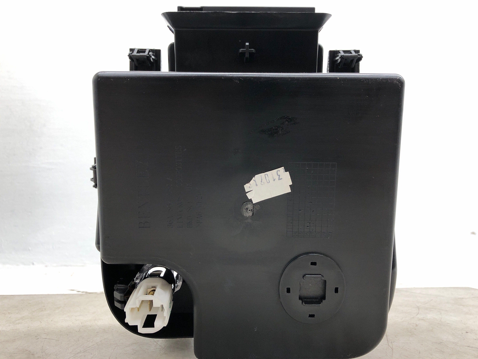 2016-2020 BENTLEY BENTAYGA CONSOLE STORAGE W/POWER & USB AUX OUTLET 36A864981A