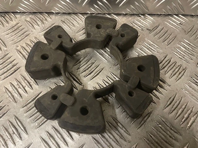 KAWASAKI ZZR600 E back wheel cush drive 1995 — 第 2/2 张图片