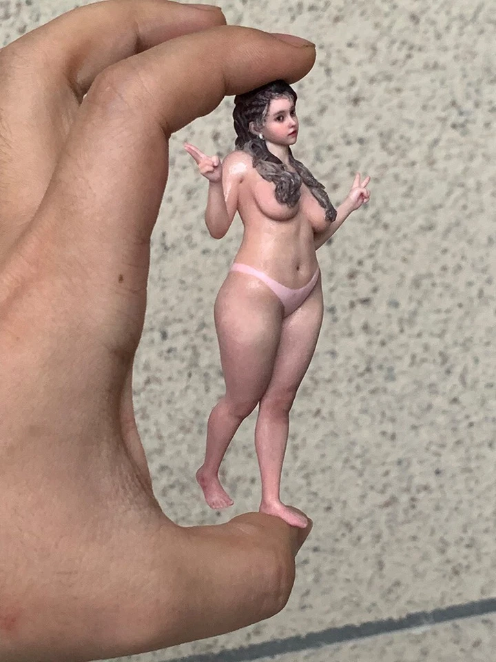 Diorama Escena Accesorios 1:18 De Pie Niña Desnuda Mini Muñeca Anime Miniatura Figura Juguete Foto 2 de 4