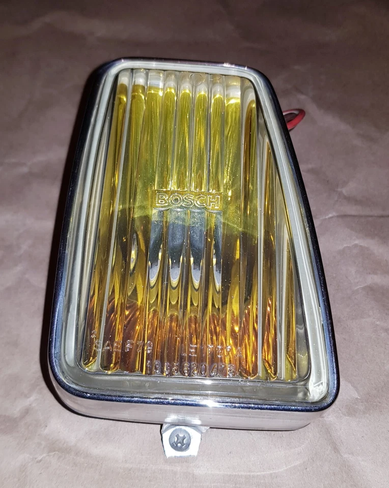 Mercedes W126 BOSCH Yellow fog lamp right 1980-1985 1305352006 Foto 3 de 4