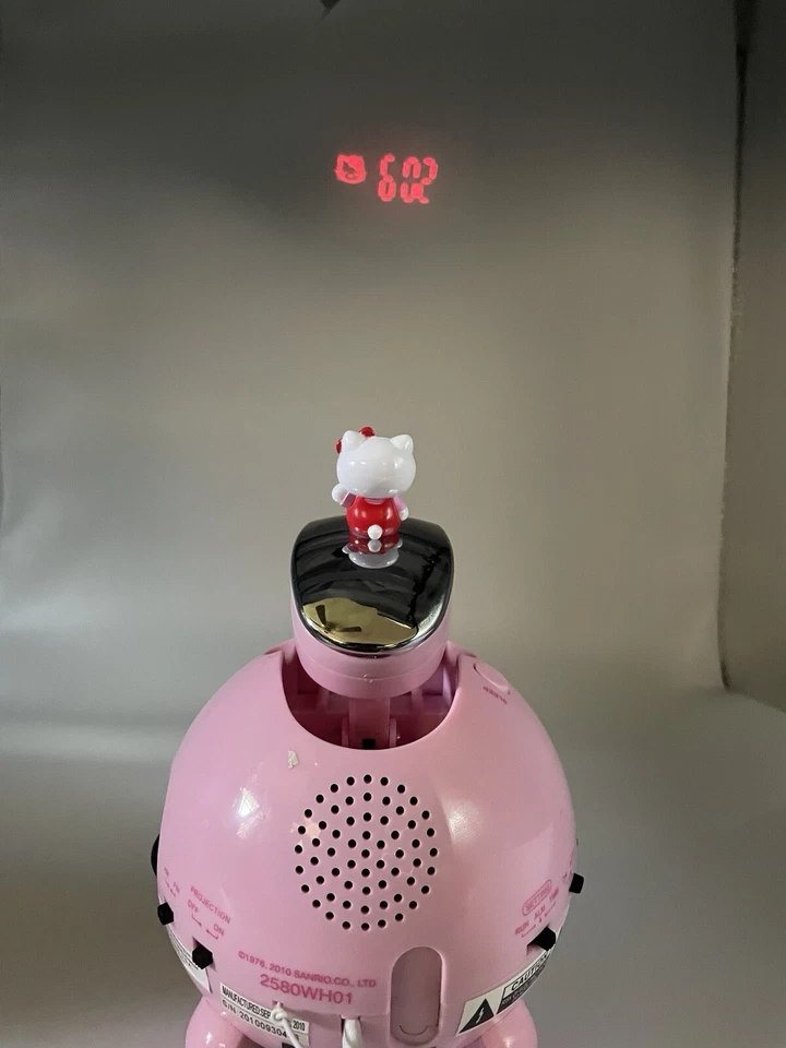 Reloj despertador vintage Hello Kitty rosa radio AM FM proyección pantalla de tiempo LED Foto 3 de 4