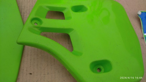 CONVOGLIATORI UFO CONVOGLIATORI RADIATORE KAWASAKI KX 250 500 1987 VERDE - Foto 3 di 10