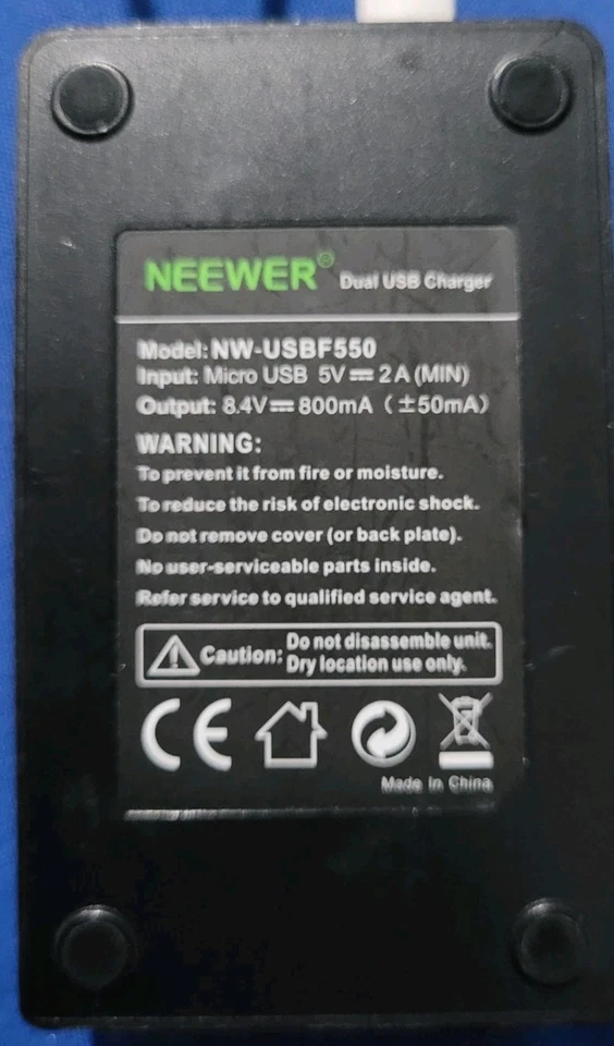 Neewer NW-USBF550 Dual USB Charger GWC Free Tracked Postage - Image 2 of 2