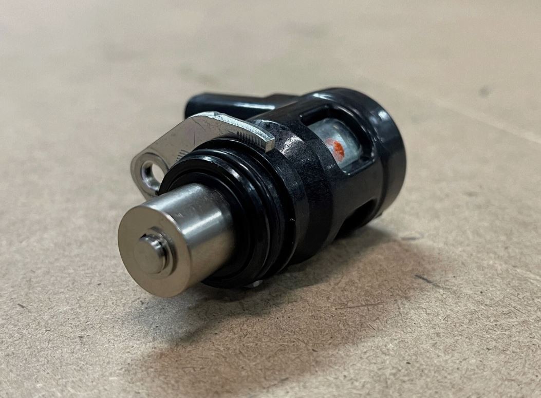 OEM GENUINE SUZUKI GSXR1000 AN650 ISC IDLE SPEED CONTROL VALVE 18117-21HXX-000