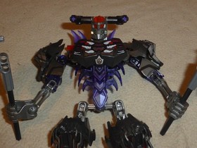 LEGO BIONICLE SKULL BASHER HERO FACTORY 70793 FIGURE W MASK HOOK AXE 2015