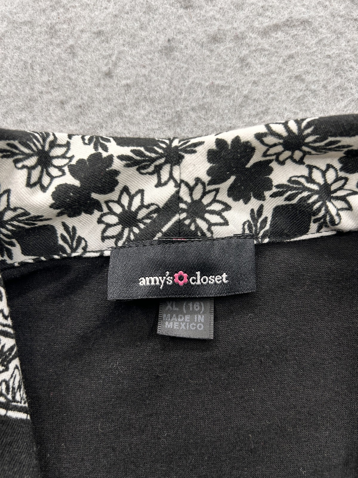 Amy's Closet Women's Vest XL Black White Floral NWT