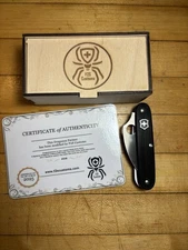 Spyderco Swiss Army Knife F2S Customs Dragonox Farmer Wharncliffe Blade Blue G10