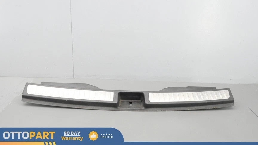 Mercedes-Benz GL450 2013-2016 cierre de pestillo de maletero cubierta de moldura OEM A1666900341 Foto 4 de 4