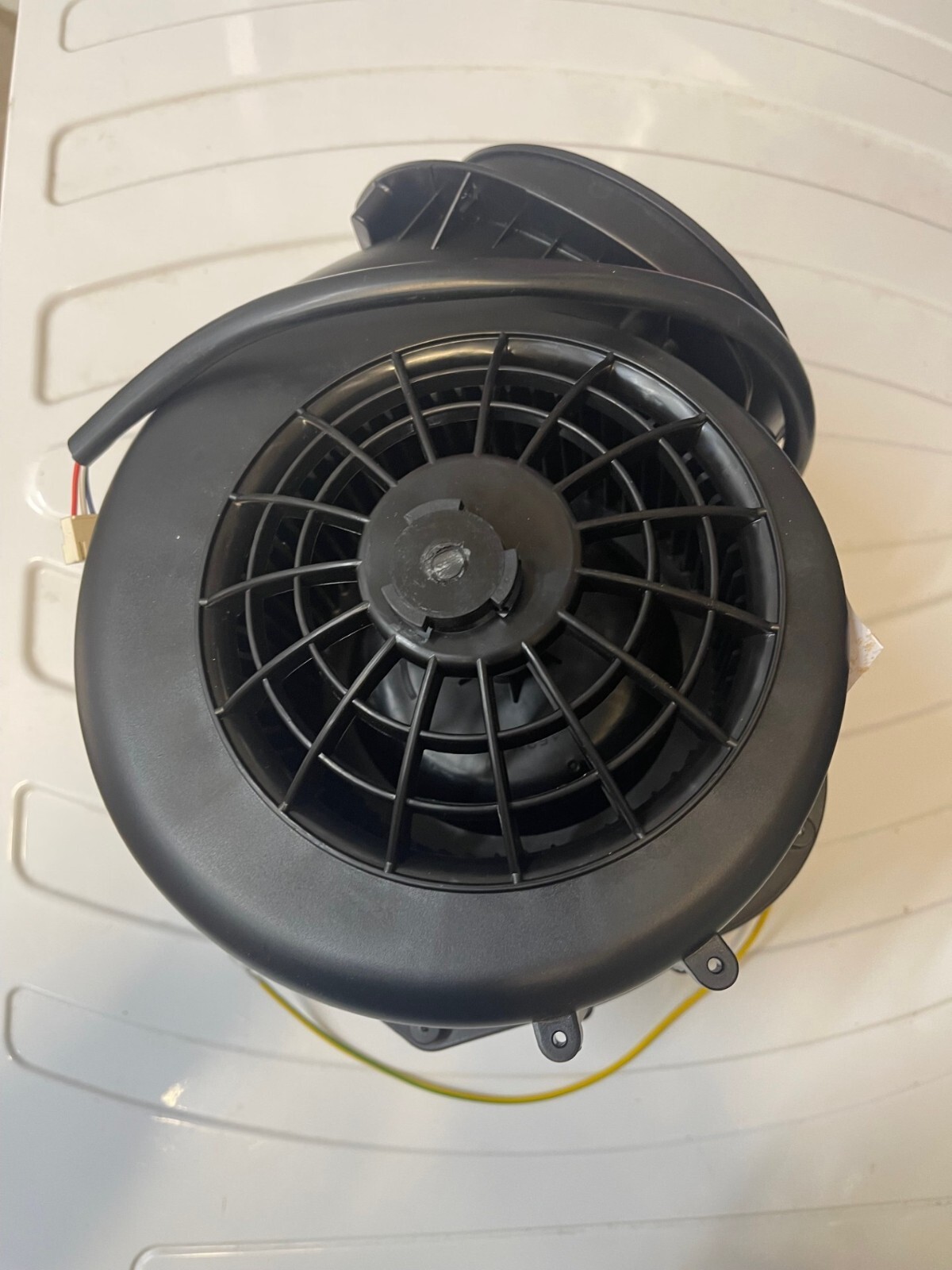 Moteur de hotte d'aspiration OKI 70024659 avec boite arriere pour piece de rechange