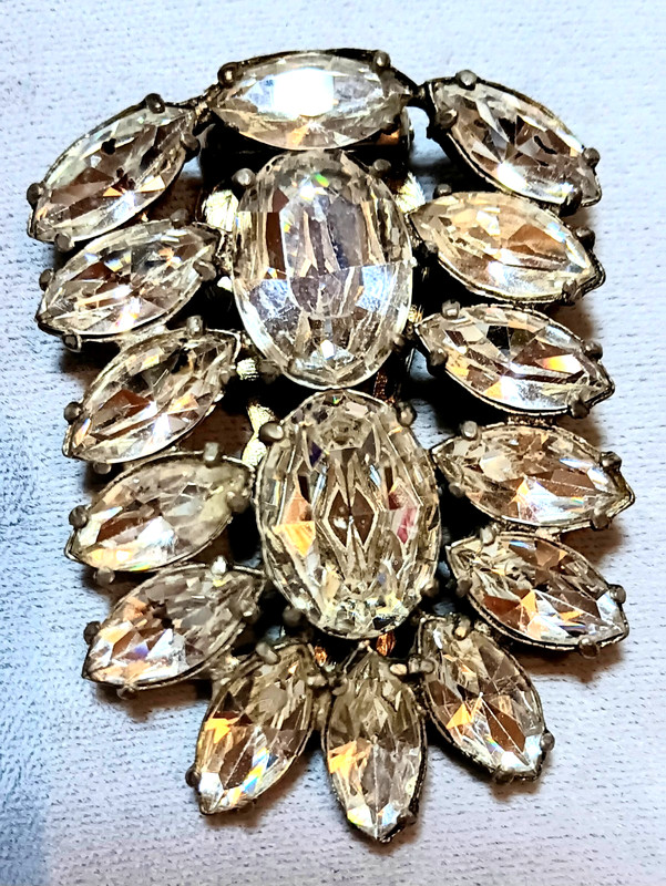 Vintage Staret 40's Huge Clear Rhinestones Silver Tone Heavy Fur Clip -Gorgeous!